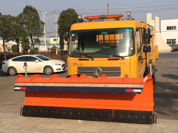 新款國(guó)五天錦除雪車(chē)