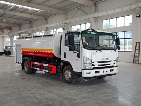 7立方五十鈴700P消防灑水車