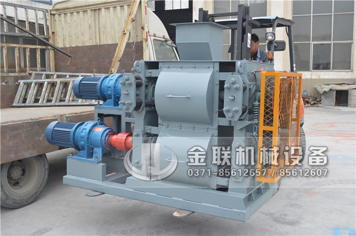 四輥式制砂機(jī)的齒輥磨損了能換嗎，怎么換？