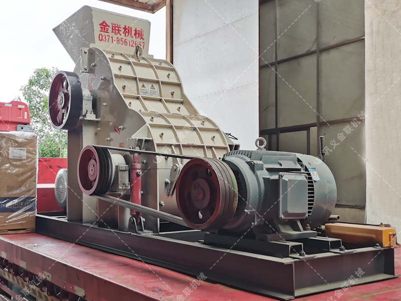 SCF800X800中型雙級(jí)粉碎機(jī)發(fā)貨圖片_發(fā)往云南楚雄_磚廠(chǎng)粉碎頁(yè)巖和土